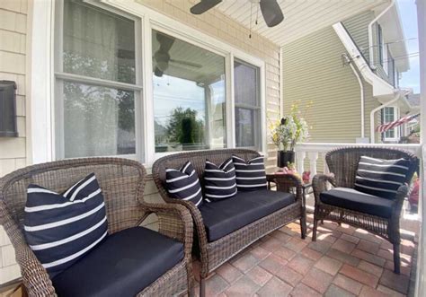 Small Front Porch Ideas You'll Enjoy All Year