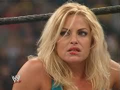 Whose Ass Is Backing Up Closer To Her Face R StinkfaceAndAssKiss