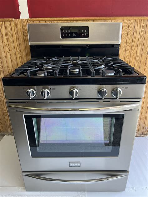 Stove Gas Frigidaire 5 Burners For Sale In Chicago Il Offerup