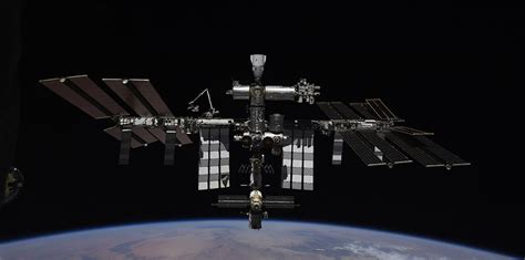 Roscosmos procederá el viernes a elevar la órbita de la ISS con la nave