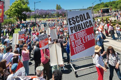 Marcha Em Defesa Da Escola P Blica Lisboa De Junho De