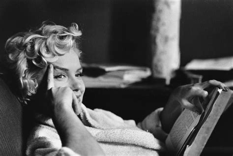 Monochrome Marilyn Monroe Actress Hd Wallpapers Desktop And Mobile