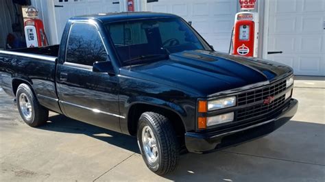 1988 Chevrolet C1500 Custom Pickup for Sale at Auction - Mecum Auctions