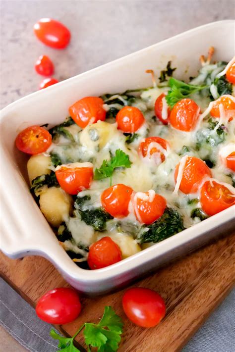 Gnocchi Spinat Auflauf Mit Tomaten Ein Schnelles Familienessen