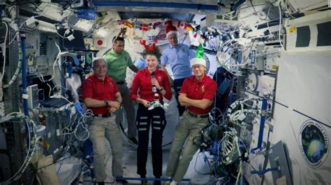 How Astronauts Celebrate Christmas And Other Holidays In Space Cnn