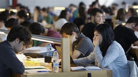 Las universidades también a la espera para poder convocar al menos un