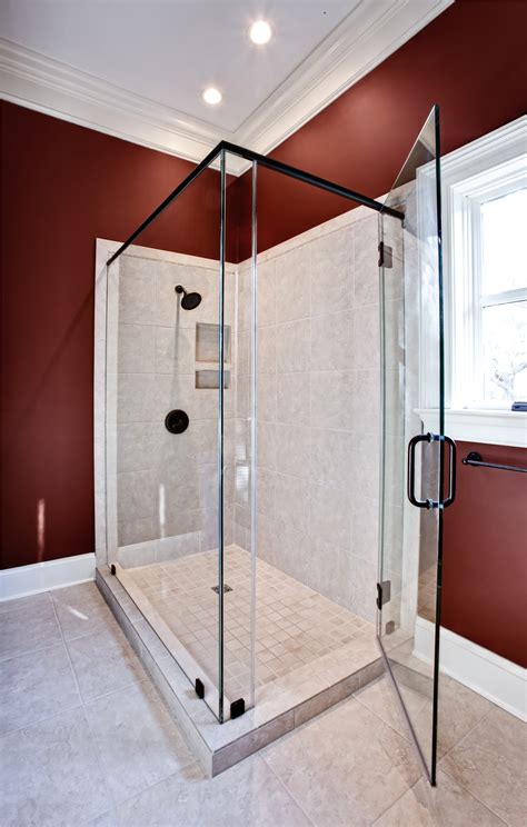Replacement Showers | Pittsburgh Bathroom Remodelers | Legacy Remodeling