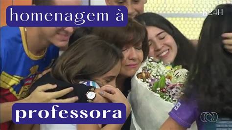 Professora Recebe Homenagem No Ltimo Dia Antes De Se Aposentar Youtube