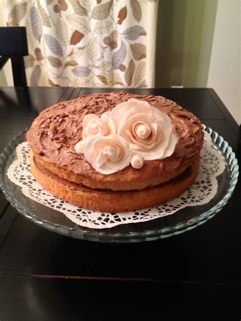 A Naked Cake With Fondant Roses Fondant Rose Fondant Cakes Roses