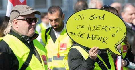 Keine Einigung Neue Flughafen Warnstreiks zur Osterreisezeit möglich