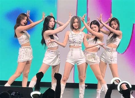 Midzy Went Loco For Itzy At Their First Overseas World Tour Stop The