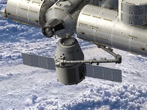 [video] After 36 Hours Dragon Docks At International Space Station