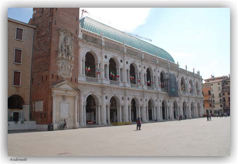 Vicenza Piazza Dei Signori Palazzo Della Ragione Met De Loggio