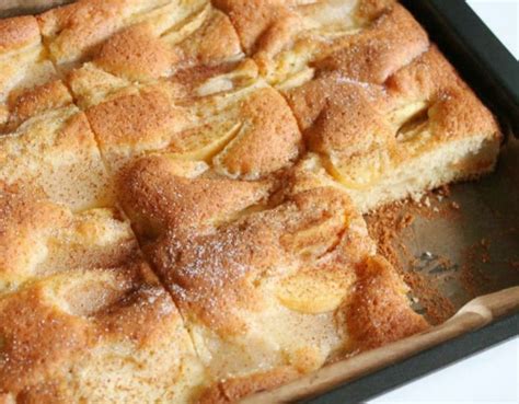 APFEL BIRNEN KUCHEN VOM BLECH HEAVENLYVEGAN