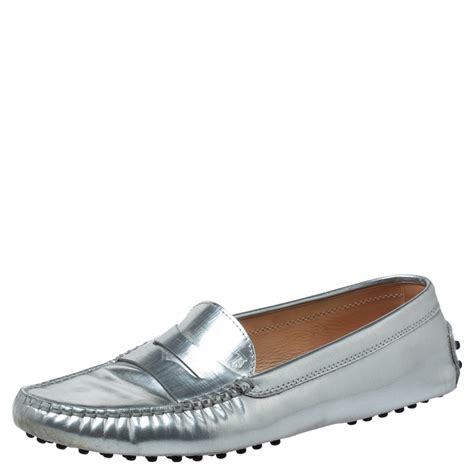 Tods Silver Metallic Leather Penny Loafers Size 39 Tods Tlc