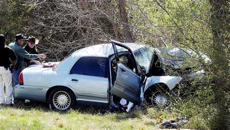 Wreck Claims 2 Lives Surviving Vidalia Resident Airlifted To La