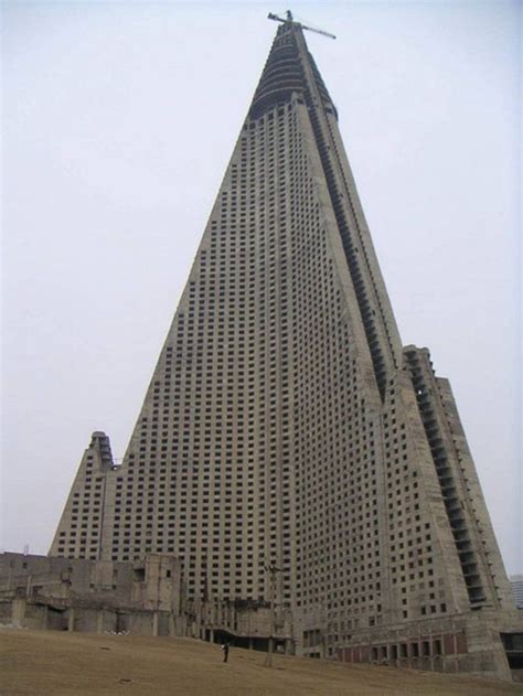 Ryugyong Hotel Facts and Information - The Tower Info