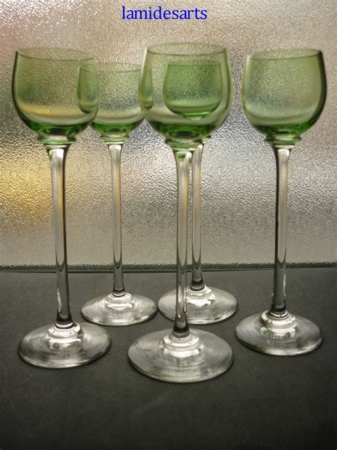 5 VERRES A LIQUEUR CRISTAL BACCARAT VERT 1880 1920