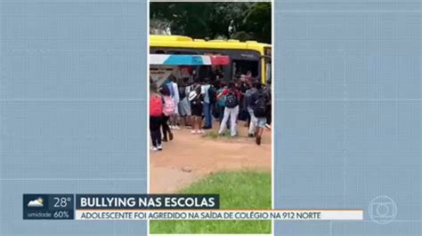 V Deo Bullying Adolescente Insultado E Agredido Na Sa Da Da Escola