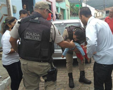 A O Heroica De Pms Salva A Vida De Beb Na Cidade De Sa De