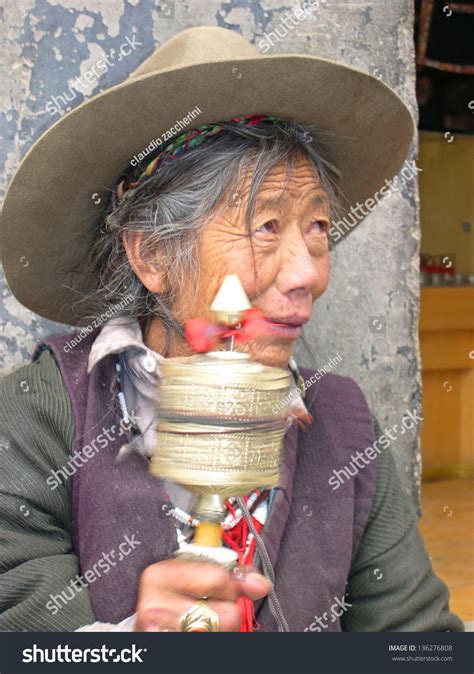 Lhasa Tibetnovember 14 Old Lady Turning Stock Photo 136276808