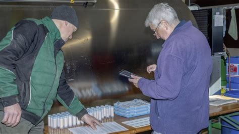 An Der Aargauer Auktion Rot Und Schwarz Werden Nach Einem Jahr Pause