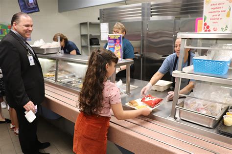 Katy ISD’s Rhoads Elementary Celebrates National School Lunch Week