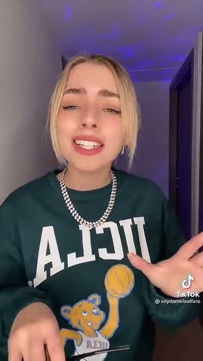 Hermosa Chica Tik Tok Baile Sensual Tik Tok Bailes Trend De Tik