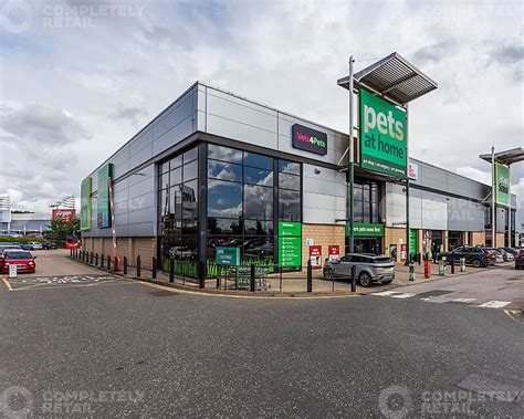 Spring Ram Retail Park Birstall Leeds Wf17 9ad Completely Retail