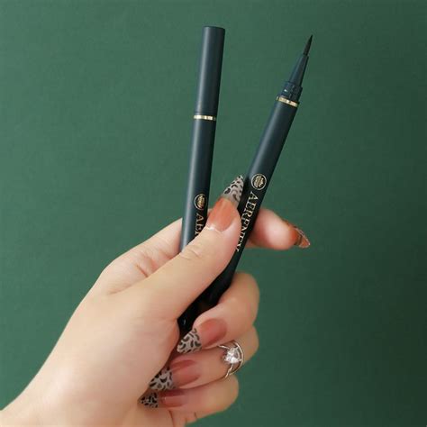 LAMEILA SVMY BEAUTY 813 Eyeliner Pen Waterproof Long Lasting