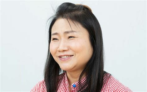 「私は爆弾でいたい」「誰かぎゅっと捕まえて」吉本新喜劇のスター女優・島田珠代（52）が芸歴35年を重ねて、あらためて気づいた自分の「根っこ