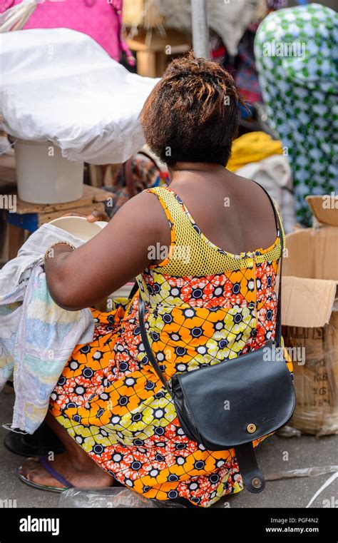 Lom Togo Jan La Mujer Togolesa No Identificado En La