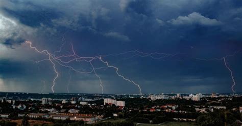 Meteo 30 mai 2024 Averse cu descărcări electrice în toată țara