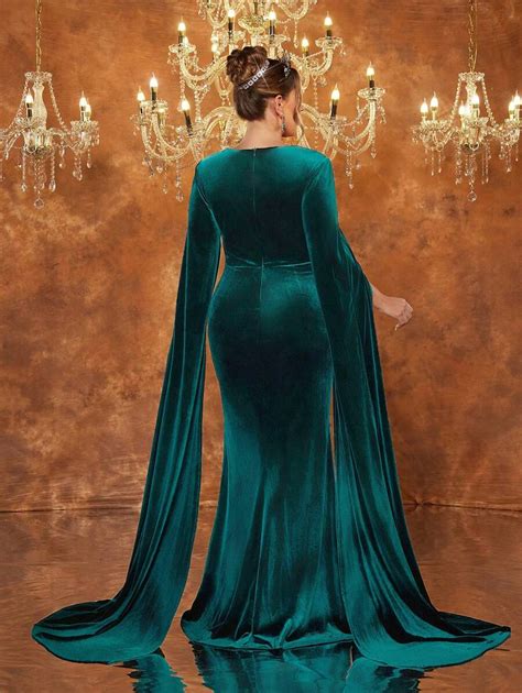 Glamrae Plus Size Emerald Green Velvet Sequin Patchwork Fishtail Long