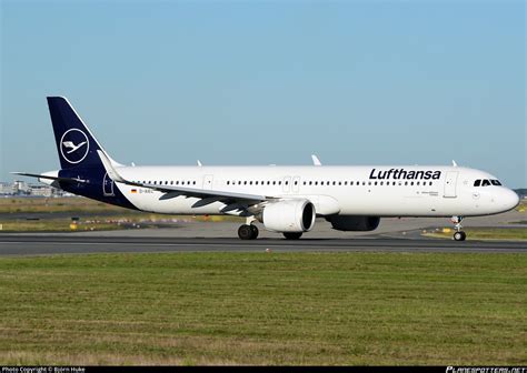 D AIEC Lufthansa Airbus A321 271NX Photo by Björn Huke ID 1604412