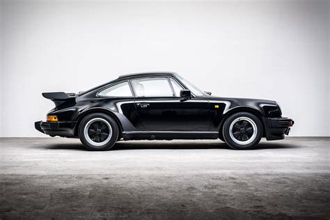 1989 Porsche 911 Turbo | Uncrate