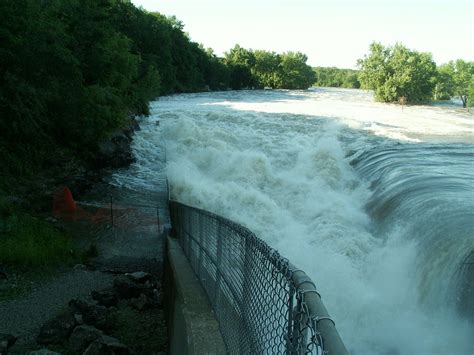 Coralville Dam Flooding Water Flows Over The Spillway At C Flickr