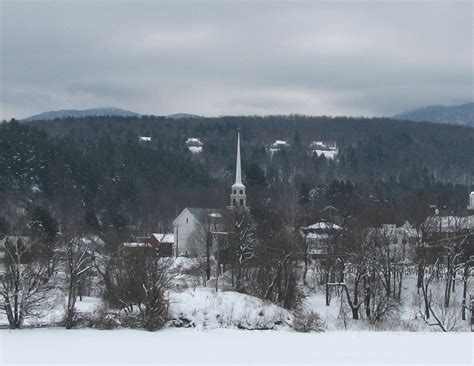 Stowe Vermont skiing | TheLuxuryVacationGuide