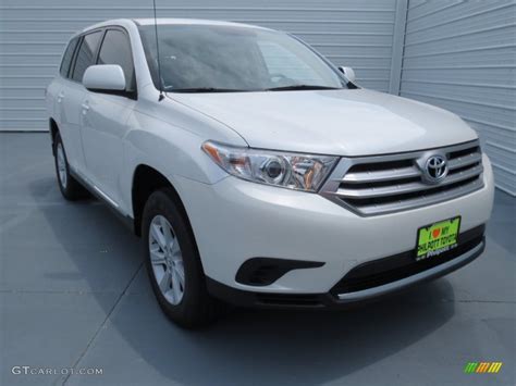 Blizzard White Pearl Toyota Highlander Photo