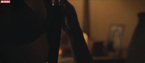 Chelsea Tavares Nude Pics Page 1