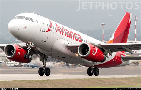 N Ta Airbus A Avianca Central America Alexander Calderon