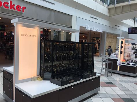 Stylish and Customizable Kiosks at Simon Malls South Shore Plaza