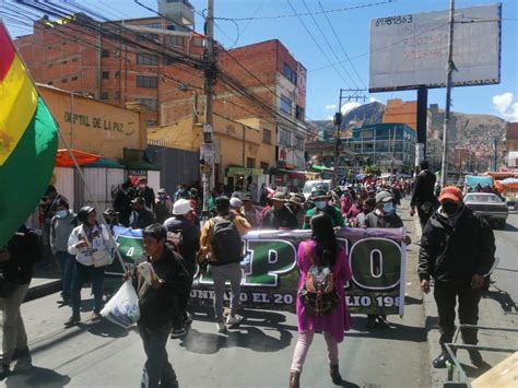 Dos Marchas De Cocaleros La De Machicado Y La De Alanes Se Dirigen Al