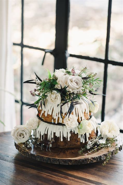 Wedding Bundt Cake - jenniemarieweddings