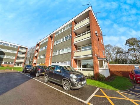 2 Bed Flat For Sale In Victoria Court Allesley Hall Drive Coventry