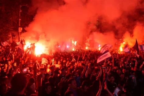 Nonton Bareng Ribuan Bobotoh Euforia Atas Kemenangan Persib Bandung