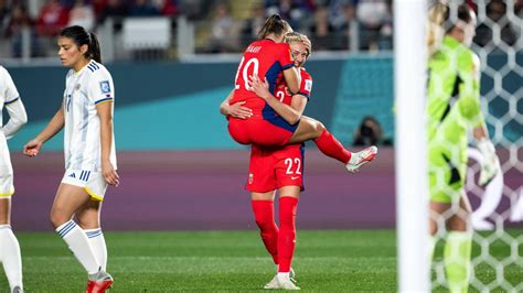 Frauen WM Norwegen Meldet Sich Mit Traumtor Gala Gegen Philippinen Im