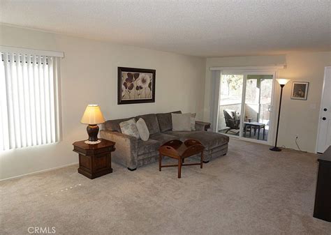 Oak Plain Dr Unit E Newhall Ca Zillow