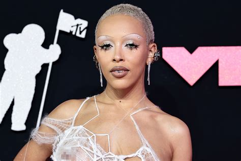 Doja Cat Vma Designers List Netti Gilberte