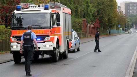 Fotos Mehrere Verletzte Bei Schwerem Unfall In Oberzwehren